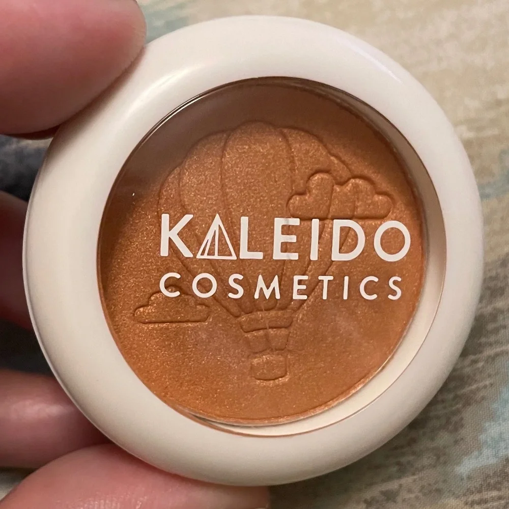 Kaleido Cosmetics Euphoria Blush (Luminous Blush - Color: Felicity)